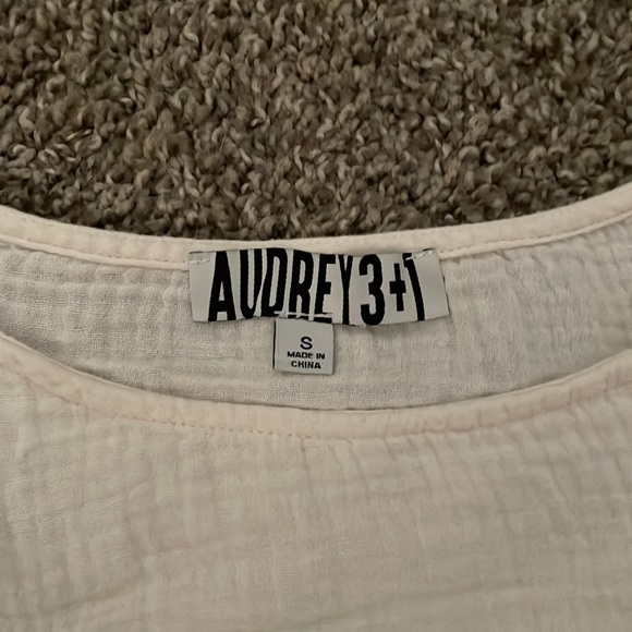 Adorable puff sleeve baby doll dress. 100% cotton - Picture 2 of 2